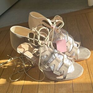 Shoe Dazzle size 9.5